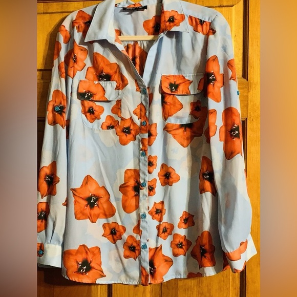 Jones New York Signature - Picture 1 of 2